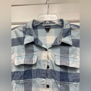 Patagonia Blue and White Checkered Botton Down